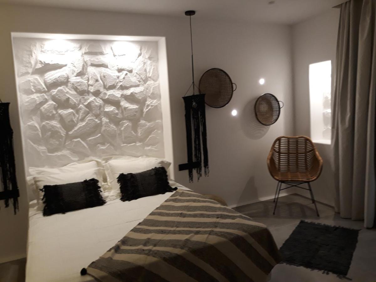Ampelos Casart * Naxos City
